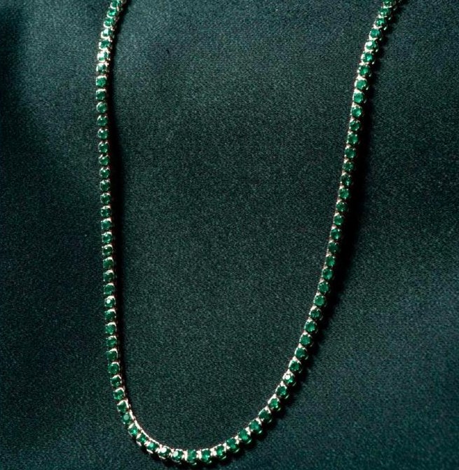 Menat Tennis — Emeralds — Colombian emerald necklace by VEDRA Emeralds (ref. MC06)