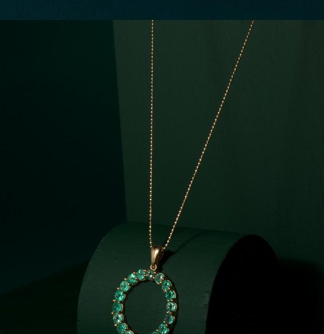 Menat Circular Emeralds — Colombian emerald necklace by VEDRA Emeralds (ref. MC07)