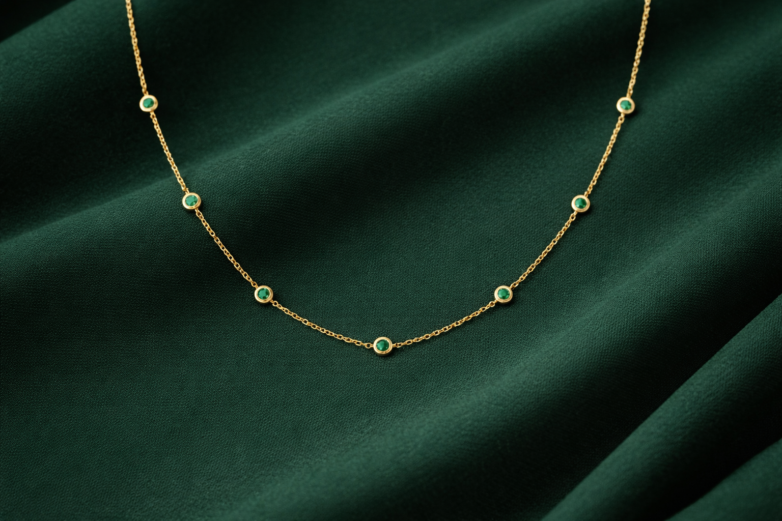 Menat Station — Bezel Emeralds — Colombian emerald necklace by VEDRA Emeralds (ref. MC09)