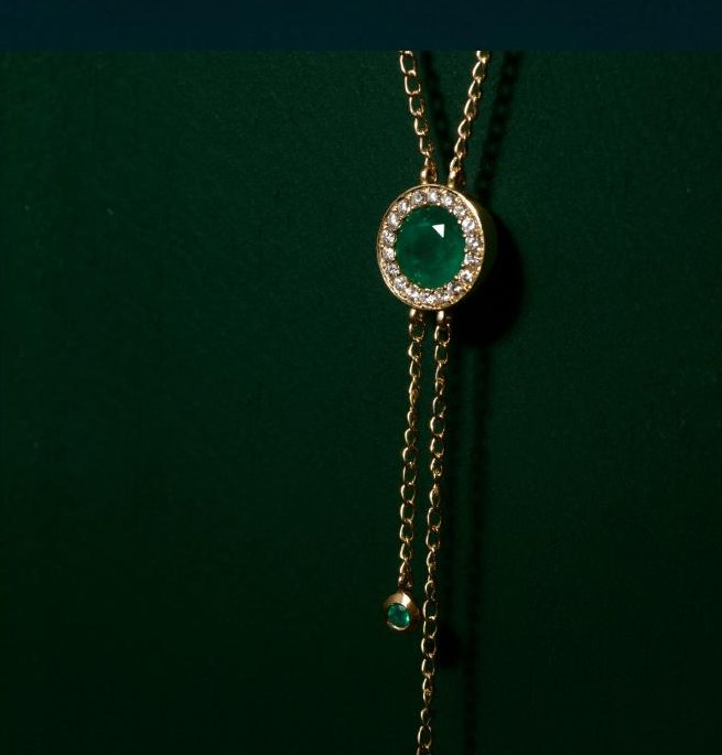 Menat Trinity Necklace — Colombian emerald necklace by VEDRA Emeralds (ref. SC00)